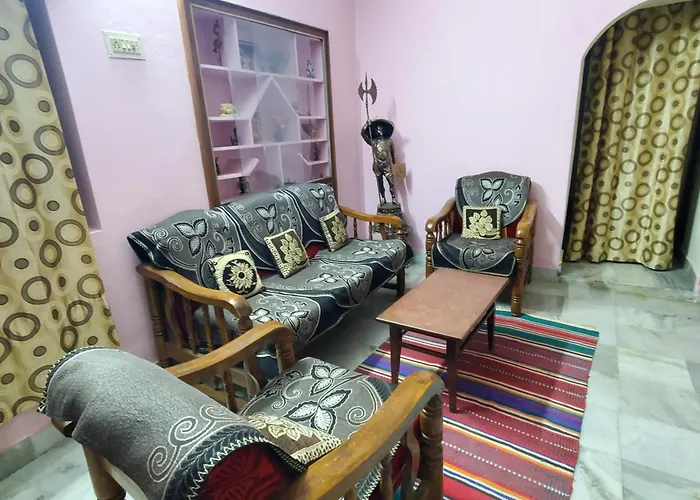 Entire 2Bhk Ground-Floor Suite In Independent House