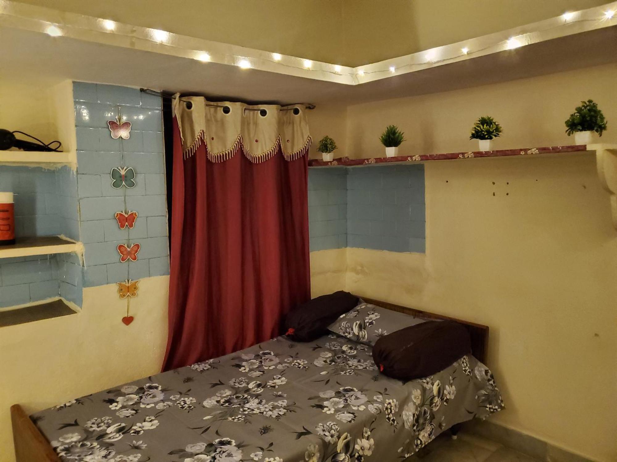 Entire 2bhk Ground-floor In Independent House Holiday home Secunderabad