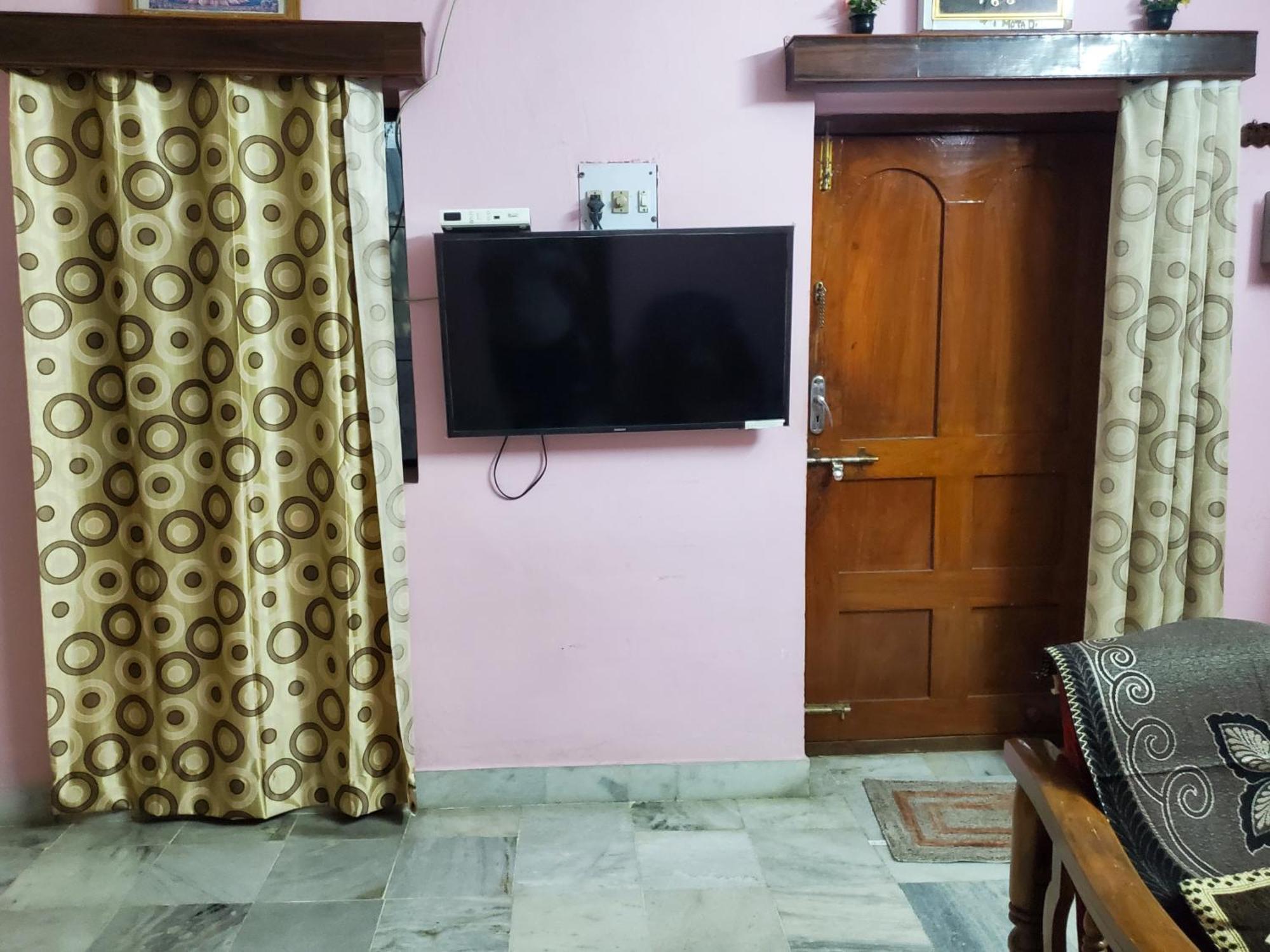 Entire 2bhk Ground-floor In Independent House Holiday home